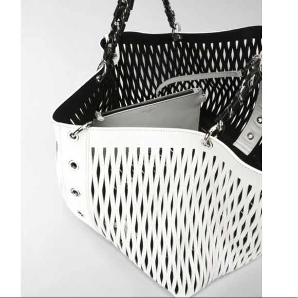 Sonia Rykiel
Panier Le Baltard Basket White Leather Tote - Picture 9 of 9